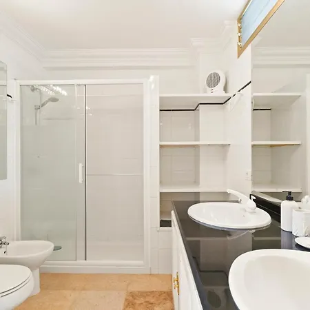Spacious With Large Terrace,5 Min Apartment *