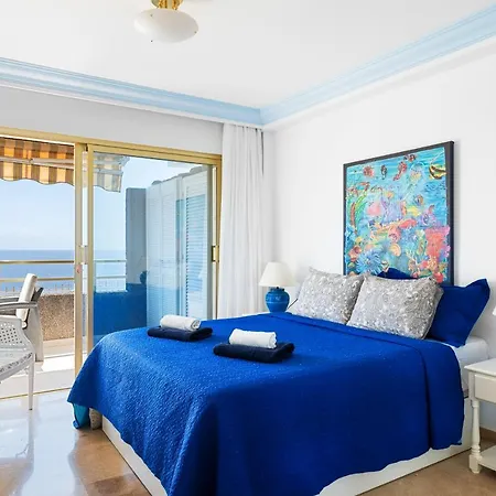 Апартаменты Spacious With Large Terrace,5 Min Пуэрто-де-Сантьяго