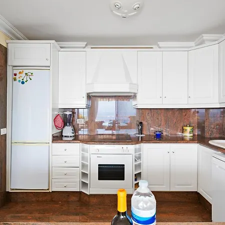 Spacious With Large Terrace,5 Min * Puerto de Santiago (Tenerife)